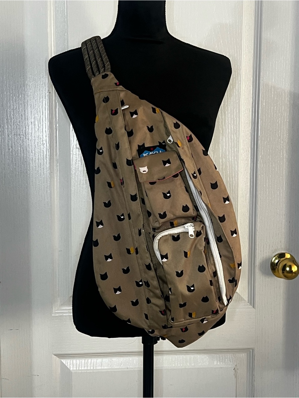 Cat KAVU Sling Bag Cattitude Crossbody Backpack Purse Rope Strap Clip Zipper